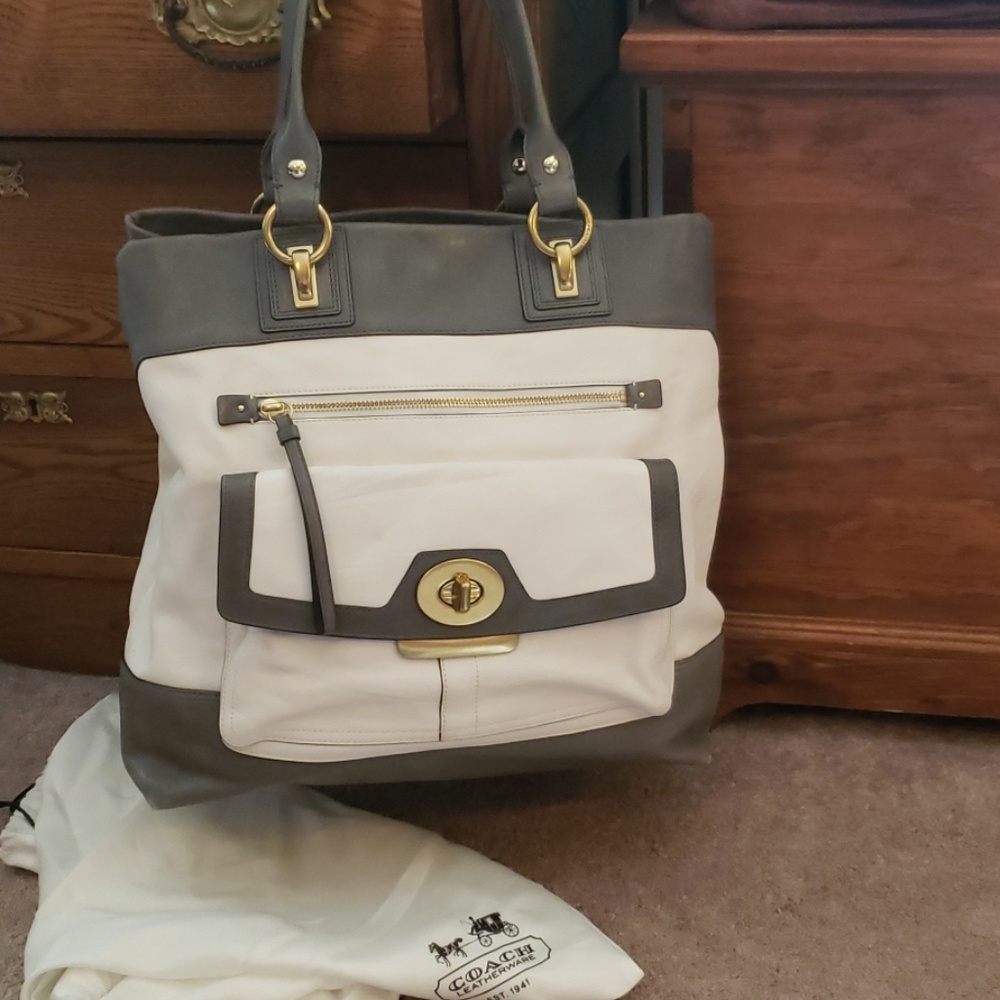 Coach grey/white leather handbag